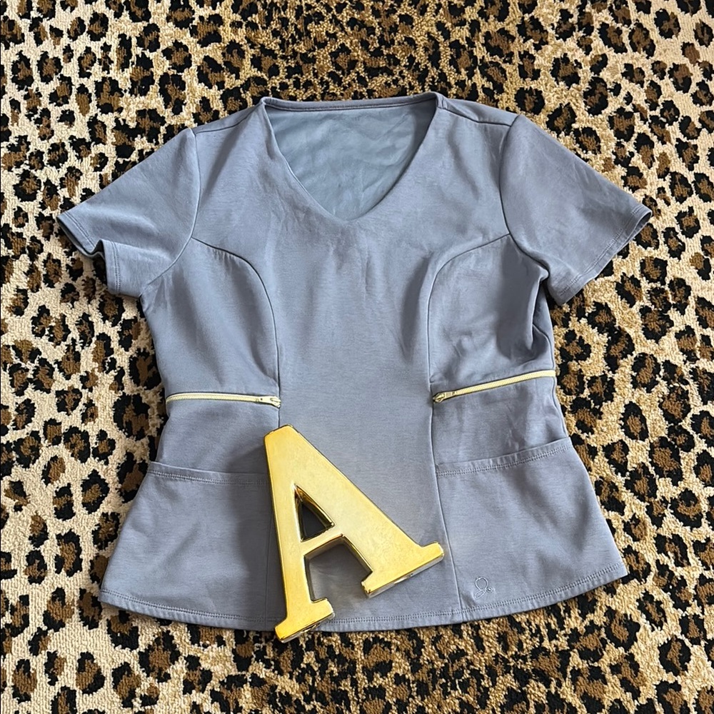 JAANUU SCRUB TOP